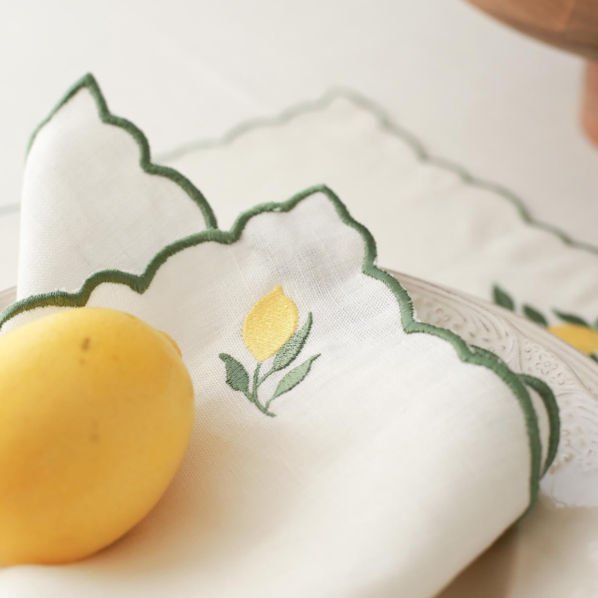 2'li Set Limon İşlemeli Keten Amerikan Servis