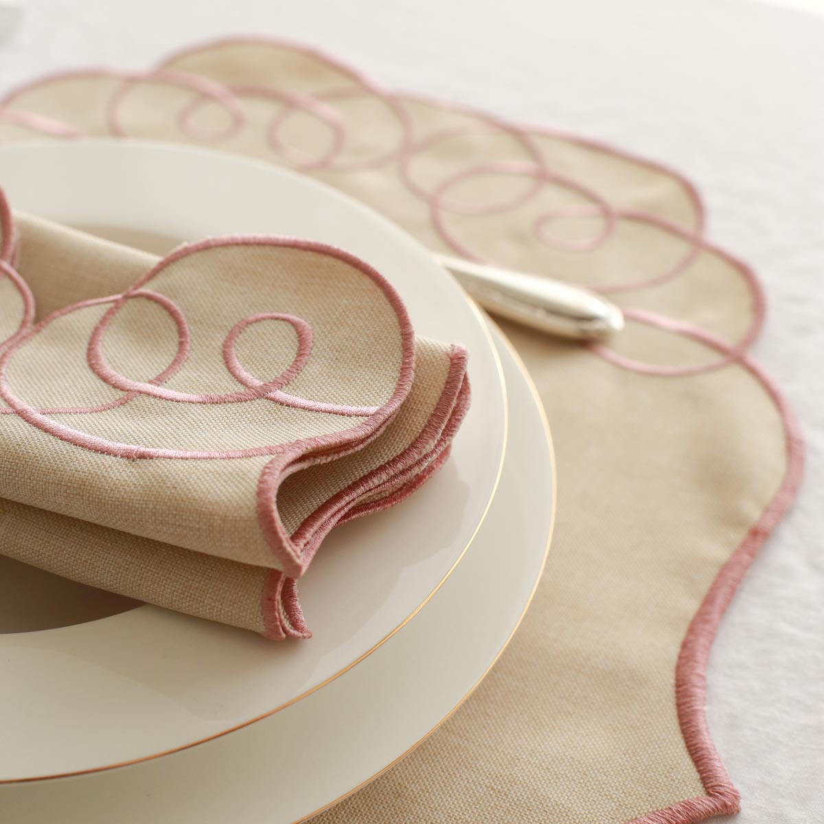 2'li Set Gül Kurusu Nakışlı Peçete