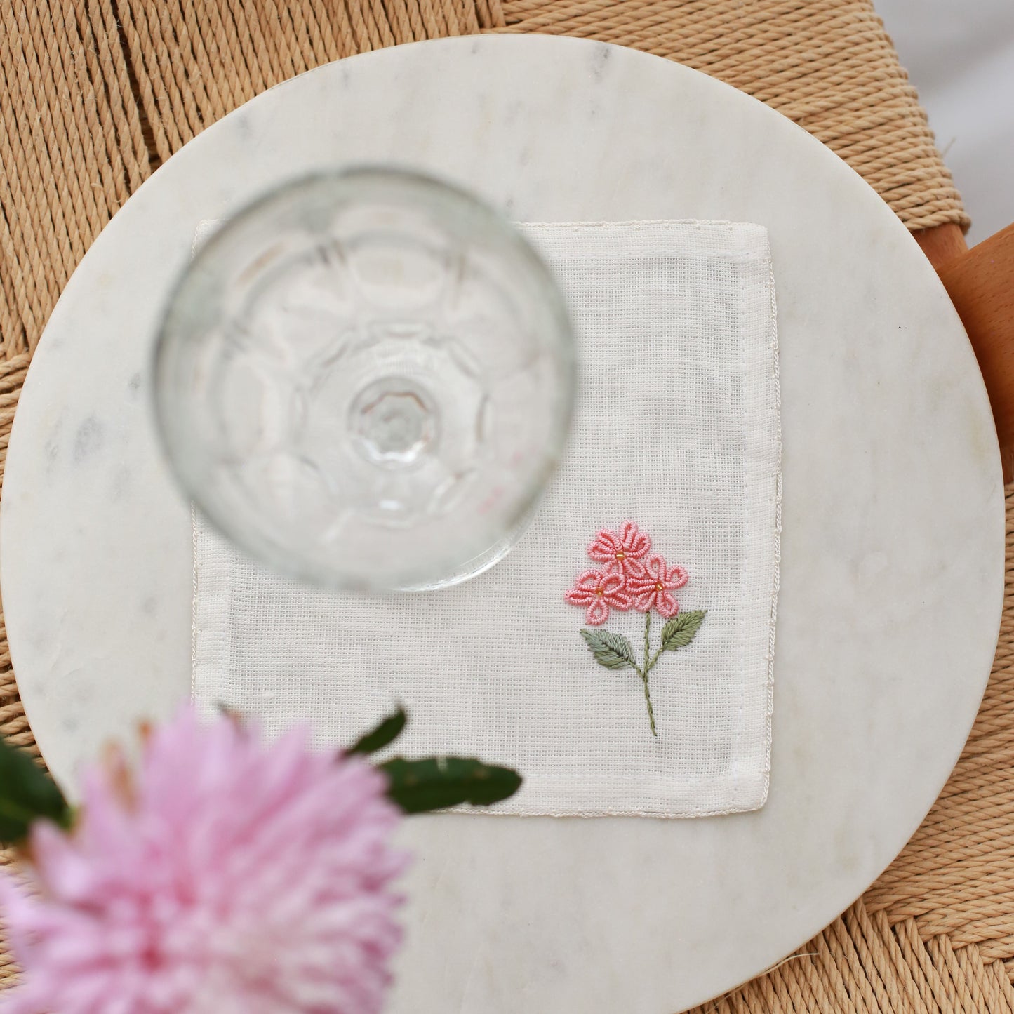 4'lü Set Pembe Çiçek El İşlemeli Kokteyl Peçete