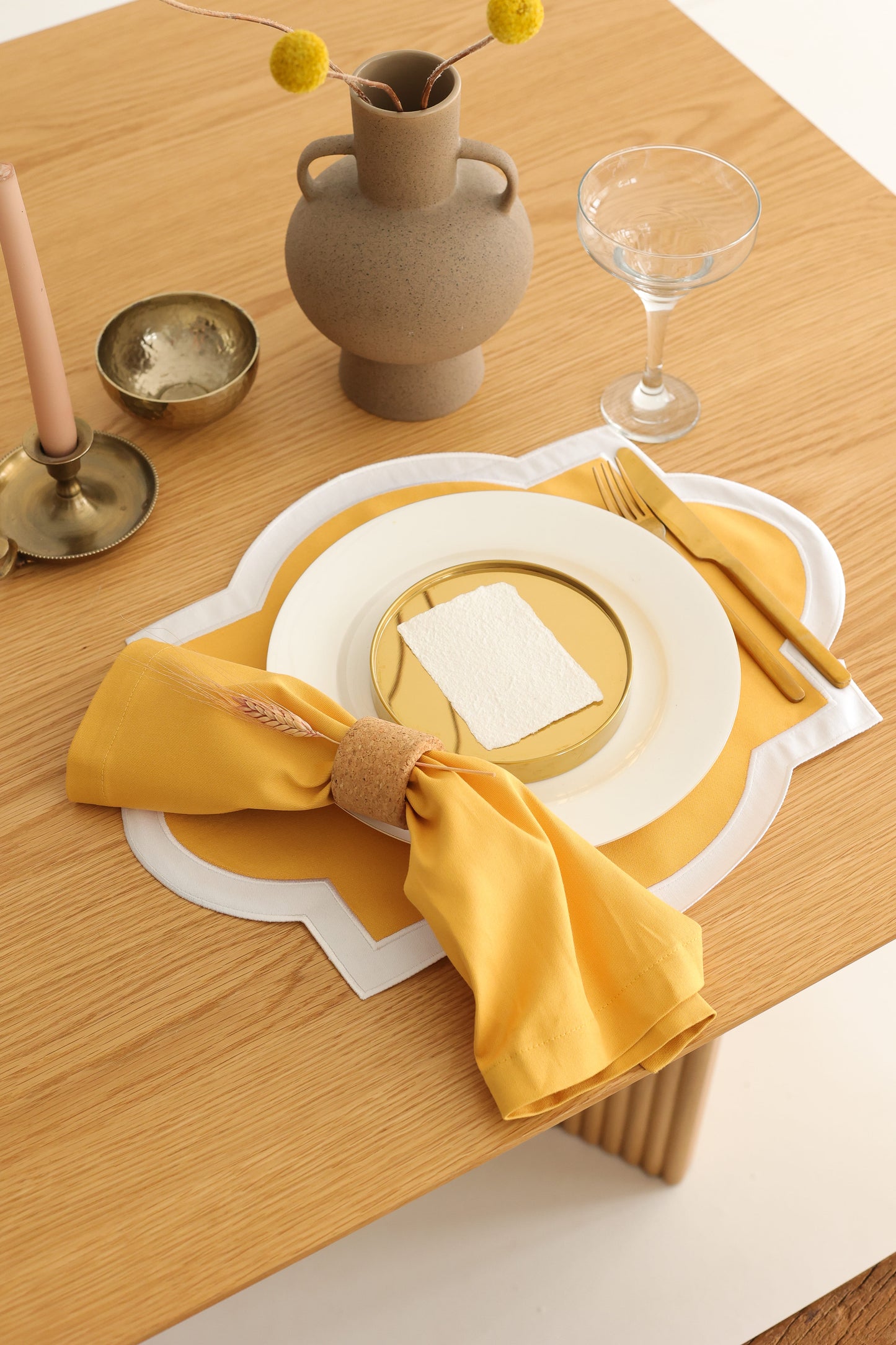 
                  
                    2'li Set Sarı Geometrik Amerikan Servis
                  
                