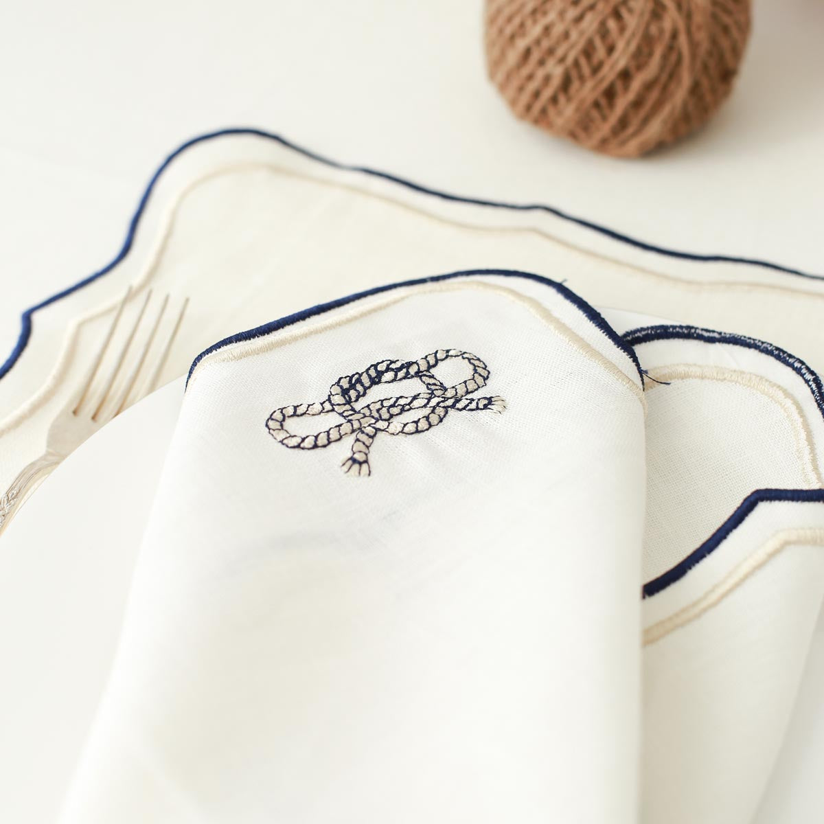 2'li Set Tekne İşlemeli Keten Amerikan Servis