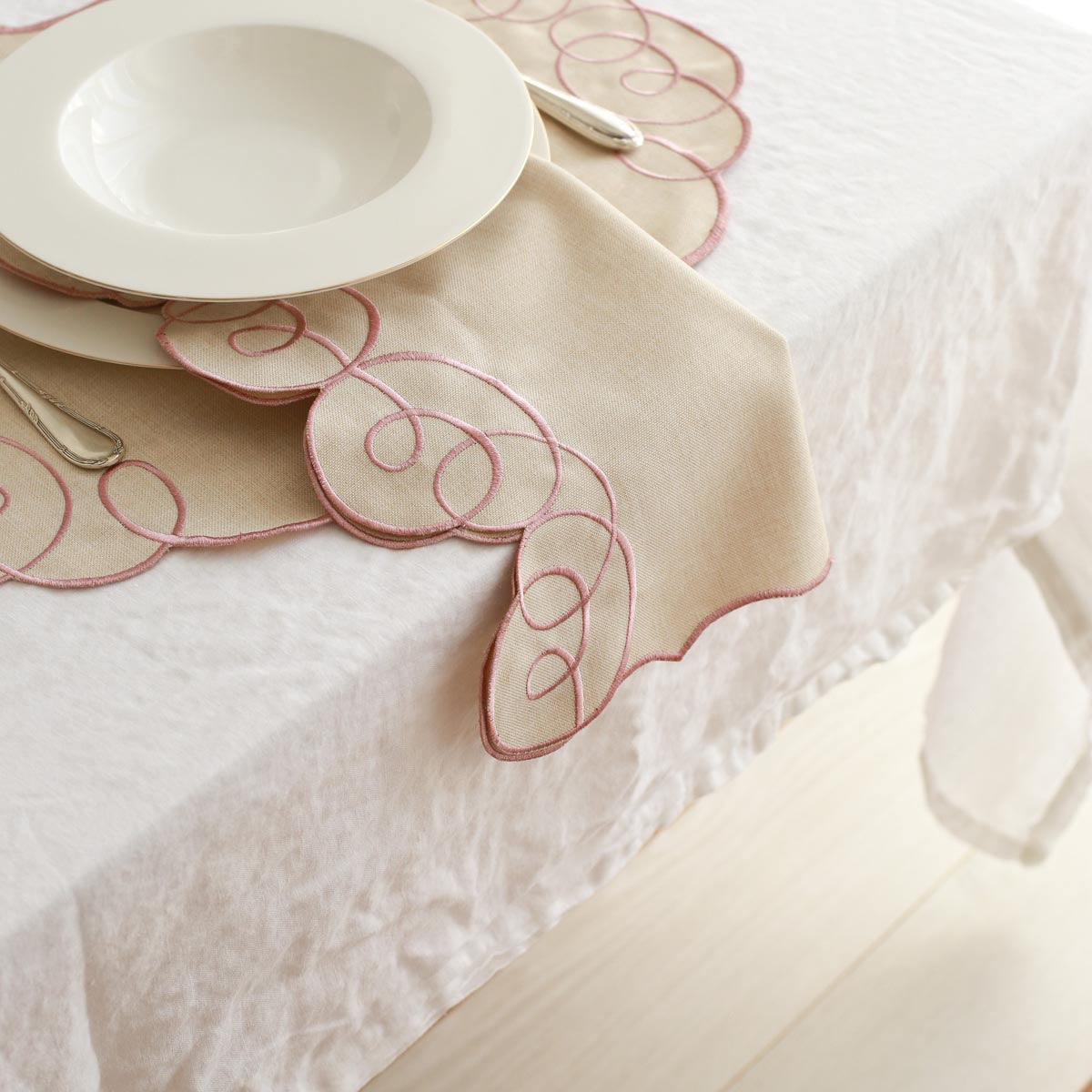 2'li Set Gül Kurusu Nakışlı Peçete